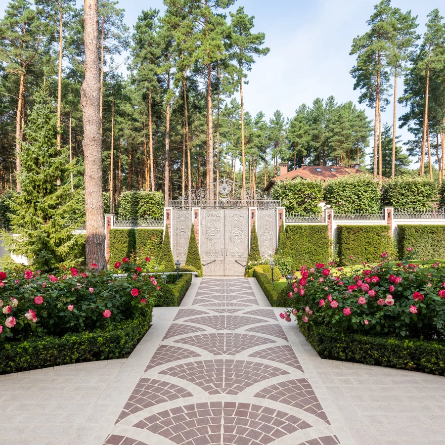 Private Entry Gate
